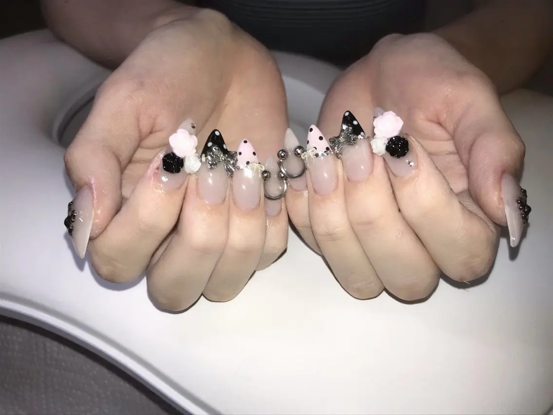 ネイル ハンドネイル heaven_ carenのネイルデザイン