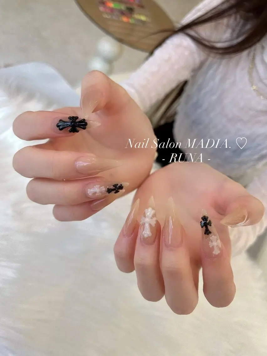 ネイル ハンドネイル MADIA RUNAのネイルデザイン