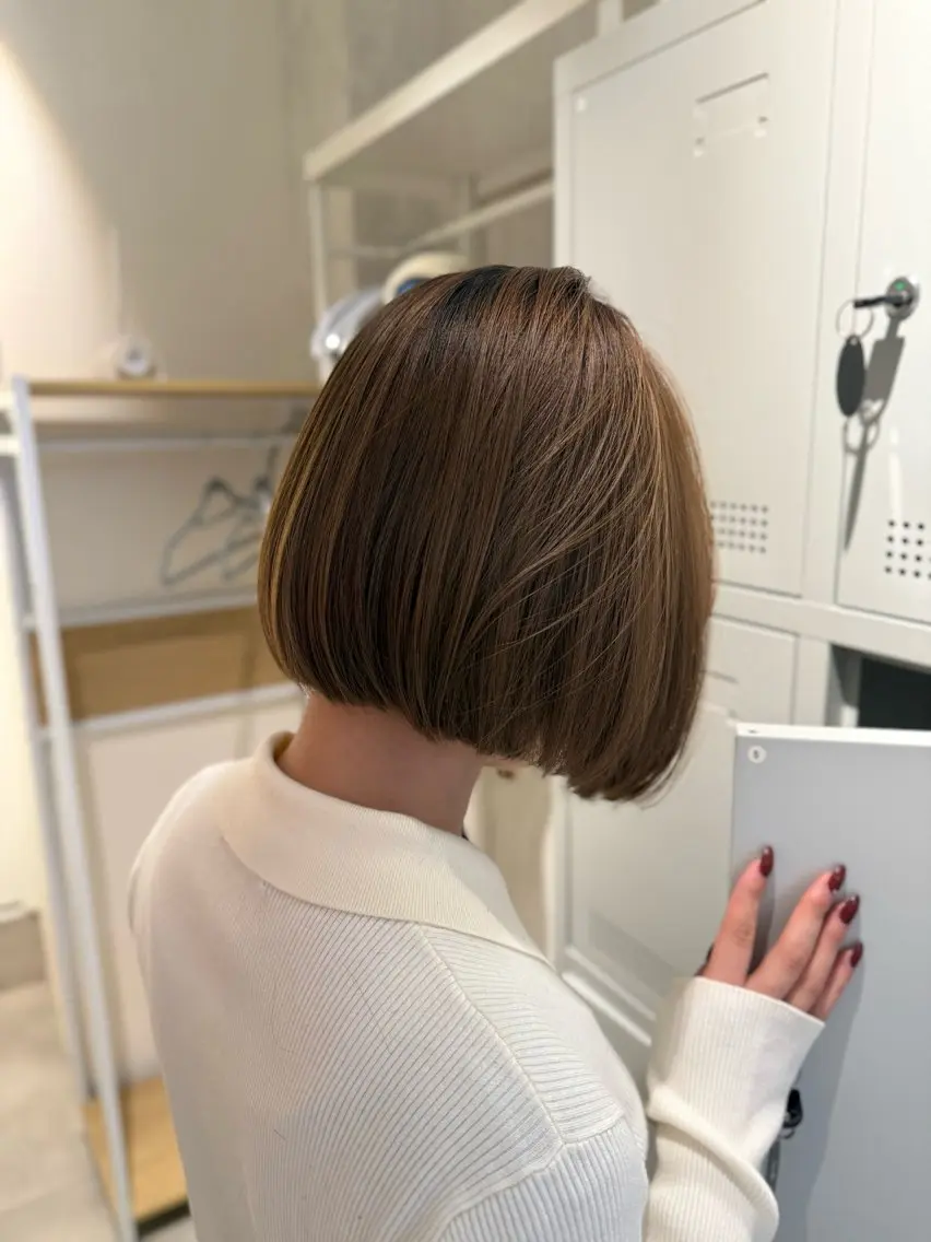 ショート カラー ベージュカラー ボブ 髪質改善 レイヤーカット カット ヘアカラー トリートメント 神戸ボブ✂️ ioe三宮/田 伸佳のヘアスタイル