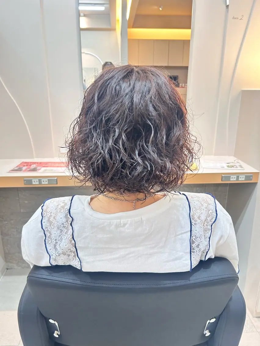 ショート カラー パーマ バイオレットカラー ボブ roan宗像店 Megumiのヘアスタイル