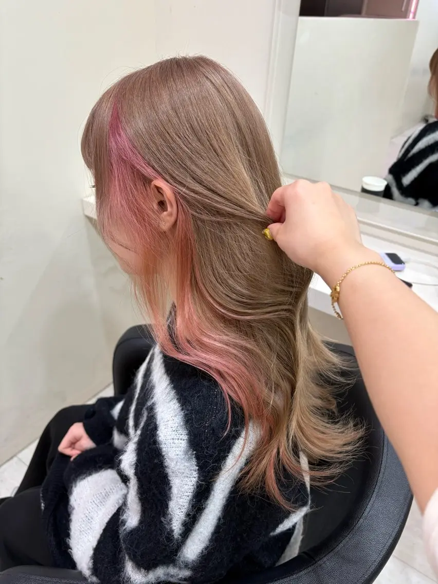 セミロング カラー ヘアアレンジ ヘアカラー 💟RINNA 艶カラー💟のヘアスタイル