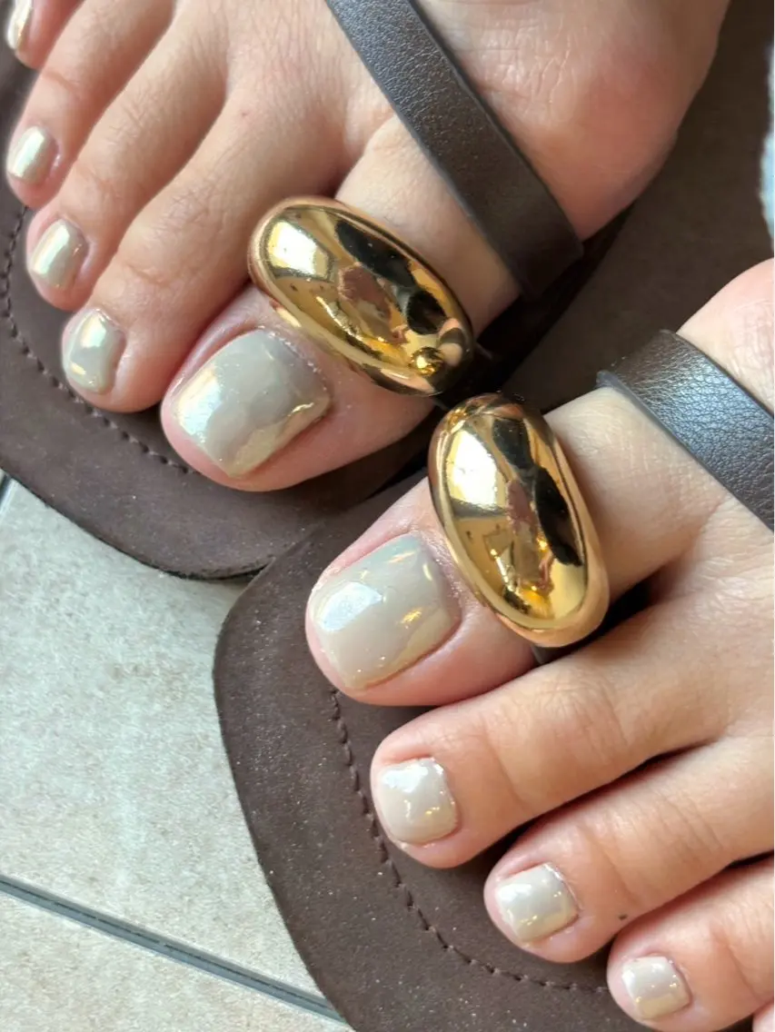 ネイル ミラーネイル ワンカラーネイル フットネイル fun the nail ayakaのネイルデザイン