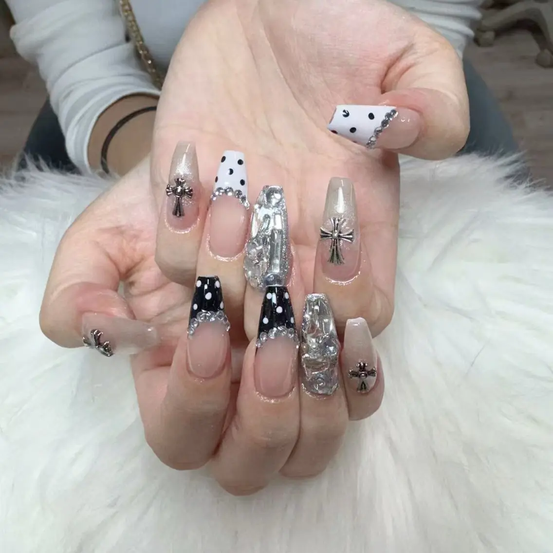 ネイル ハンドネイル 🎀nana🫧 ワンホンネイル🎀のネイルデザイン