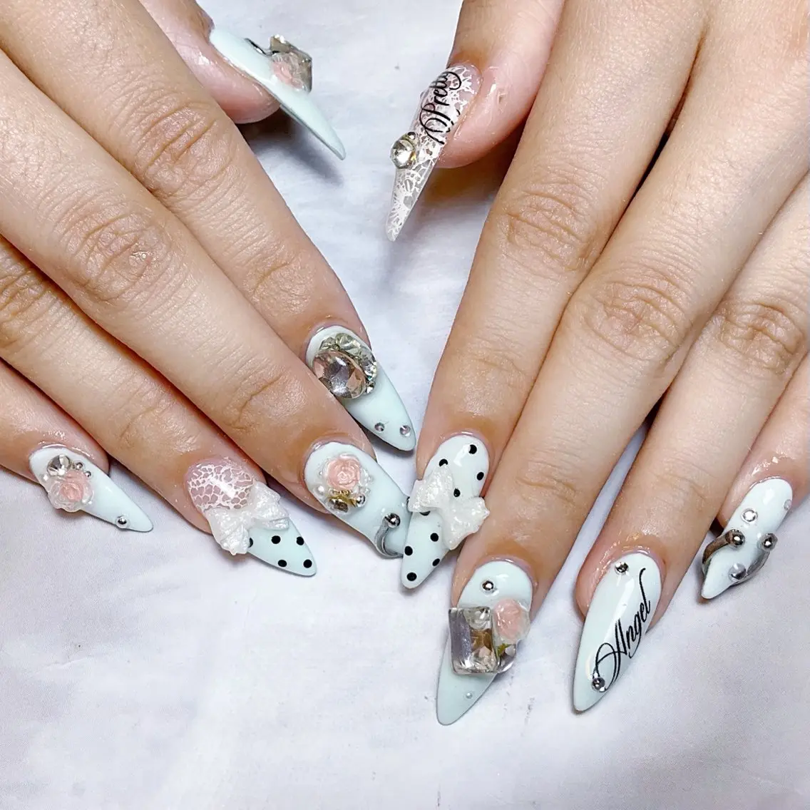 ネイル ハンドネイル 🍭Yun nail hyejin🌸のネイルデザイン