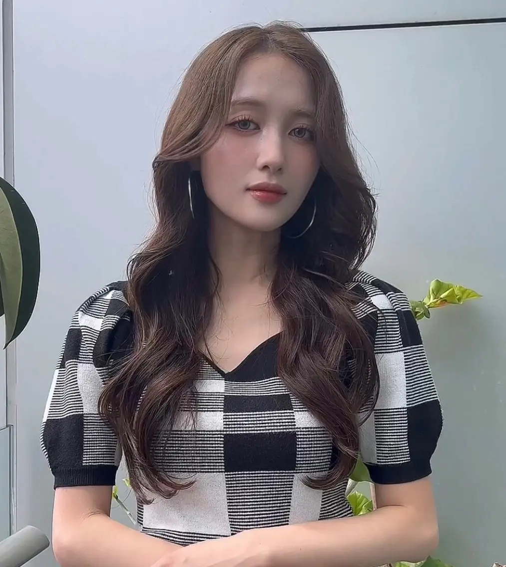 ミディアム カラー カット ヘアカラー トリートメント 🌫️大人韓国ヘア 🌫️naoyaのヘアスタイル