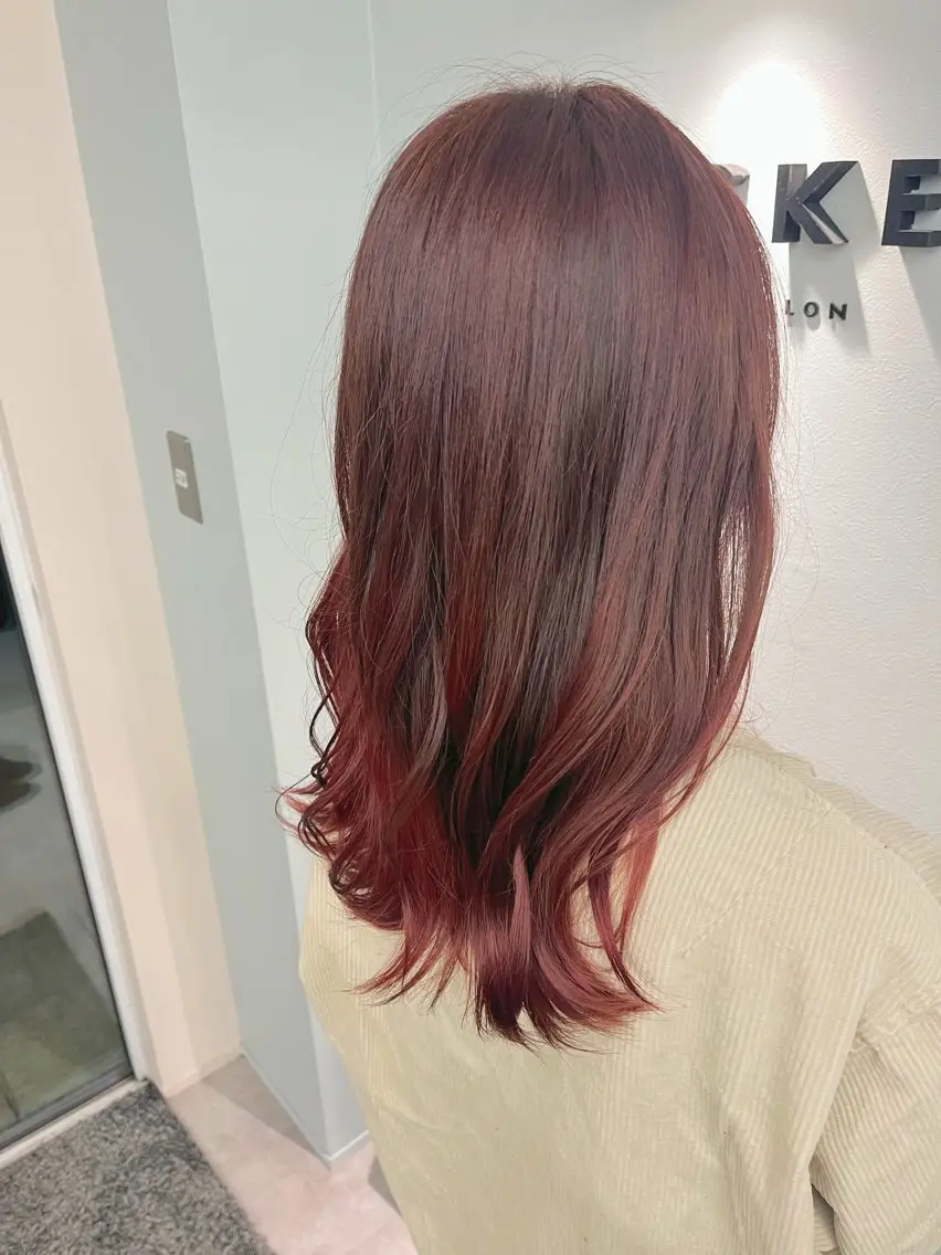 セミロング カラー ベージュカラー グラデーションカラー ピンクカラー ピンクベージュ 星 希愛のヘアスタイル