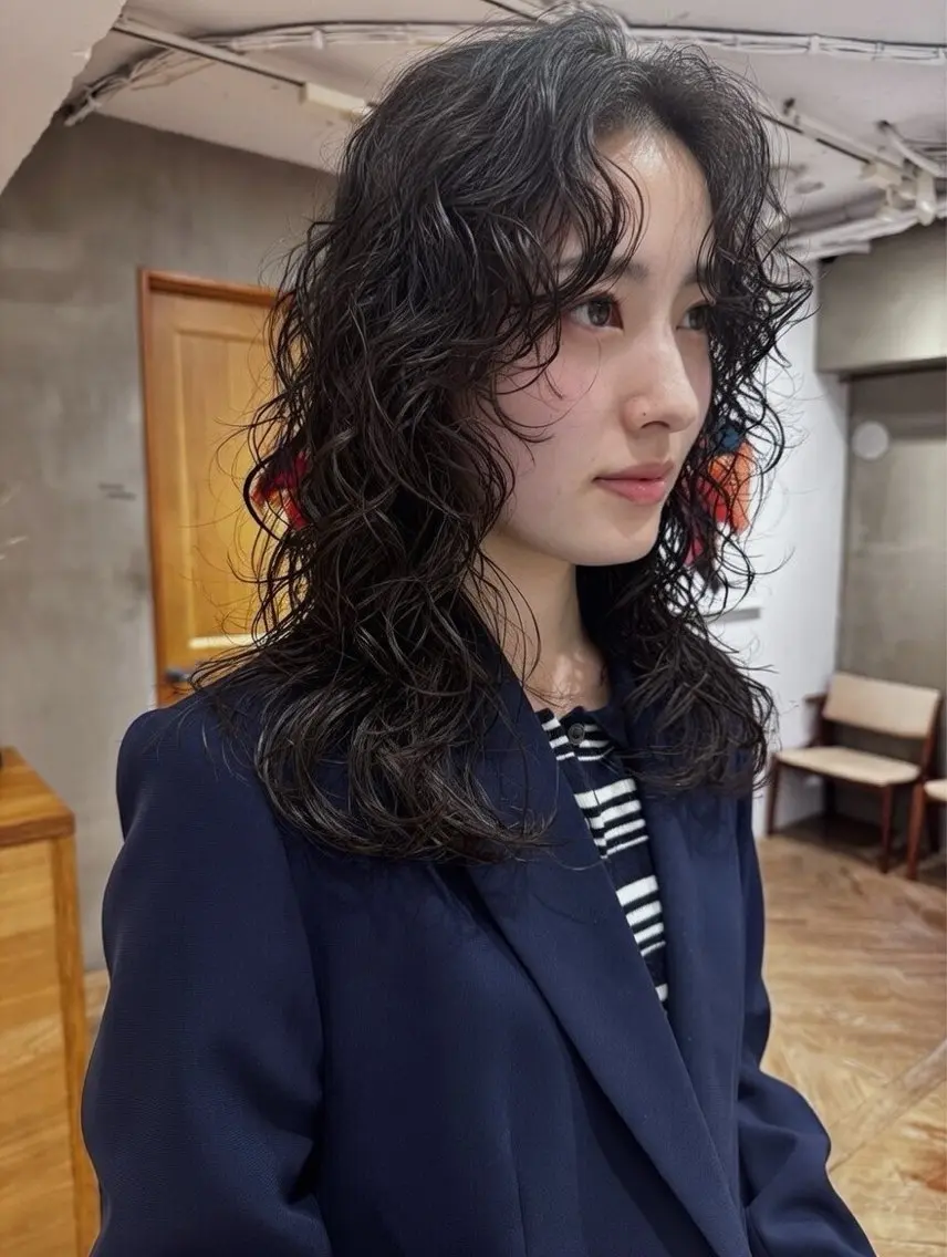 セミロング パーマ セミロングパーマ 縮毛矯正特化型美容師 名古屋LORENハダのヘアスタイル