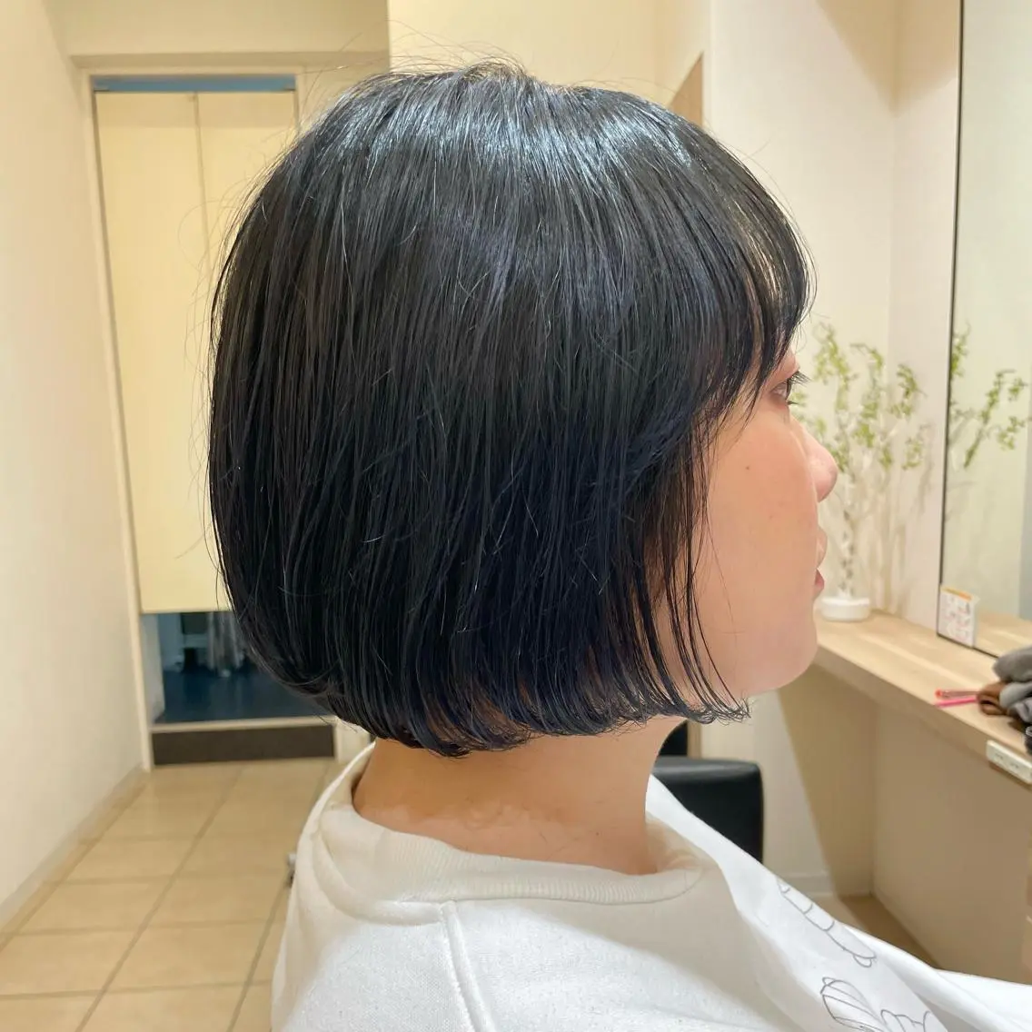 ショート カラー ブリーチ 透明感カラー ボブ くせ毛 オルチャンヘア 髪質改善/ブリーチ/ ボブ特化/よしきのヘアスタイル