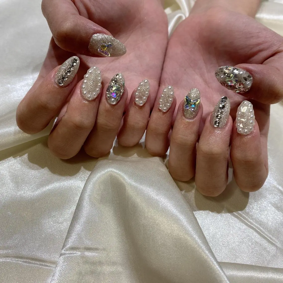 ネイル ハンドネイル 西岡 杏のネイルデザイン