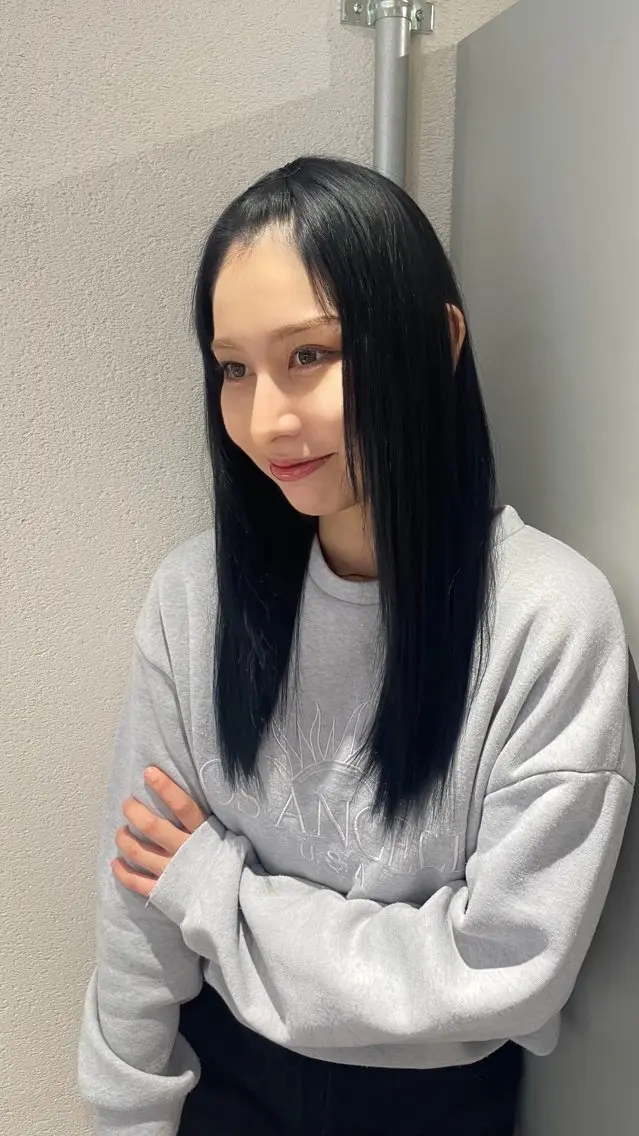 カラー 黒髪 ブルーカラー ブルーブラック デザインカラー/ハイ トーン/konomiのヘアスタイル