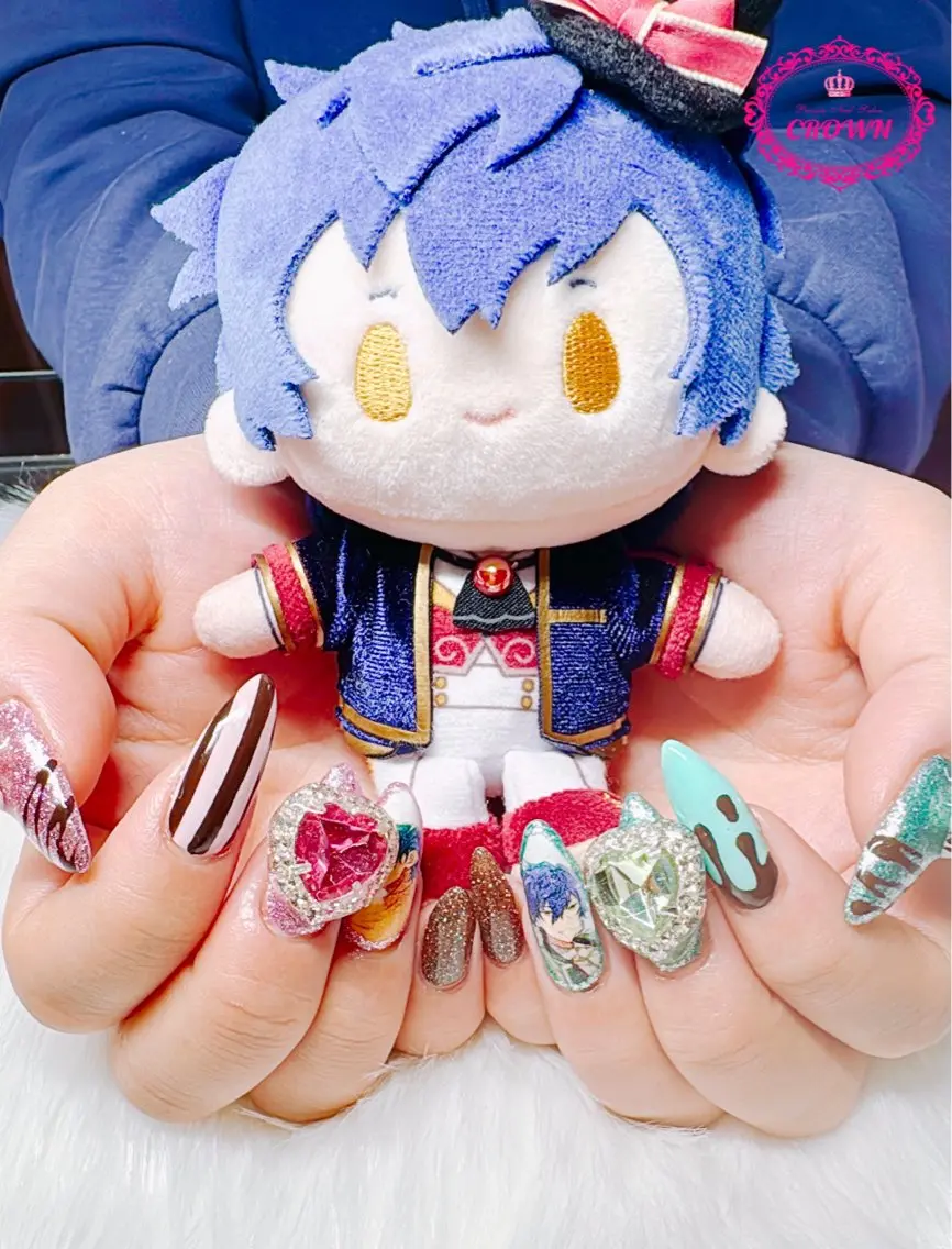 ネイル CROWN プライベートサロンのネイルデザイン