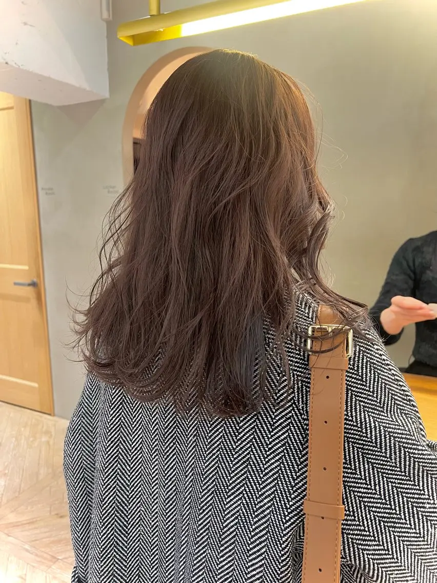 セミロング シアーブラウン 似合わせレイヤー ＆縮毛矯正のヘアスタイル