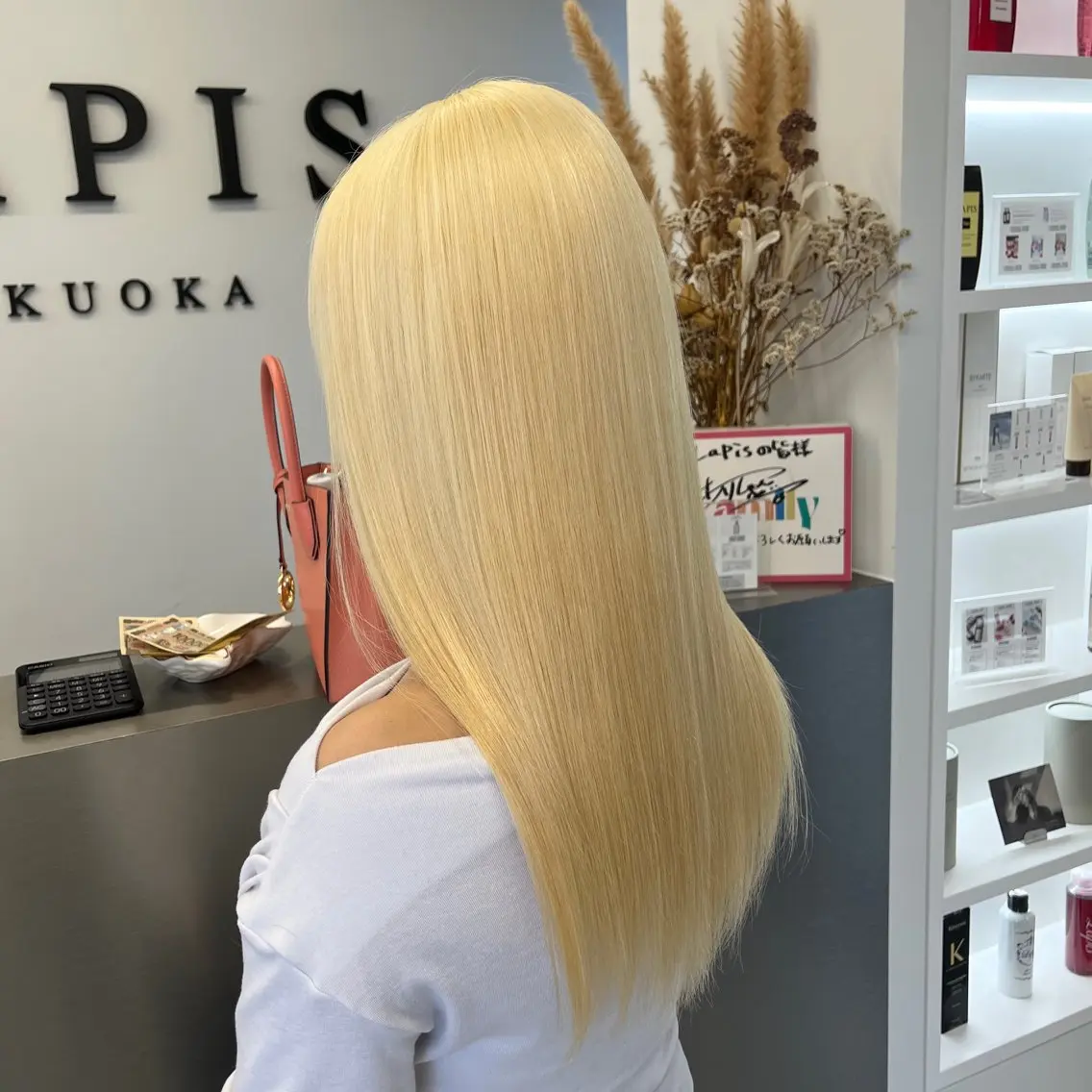カラー ブリーチ 抜きっぱなしブロンド ブロンド ハイトーンカラー ヘアカラー MOMOKA / Lapis今泉店のヘアスタイル