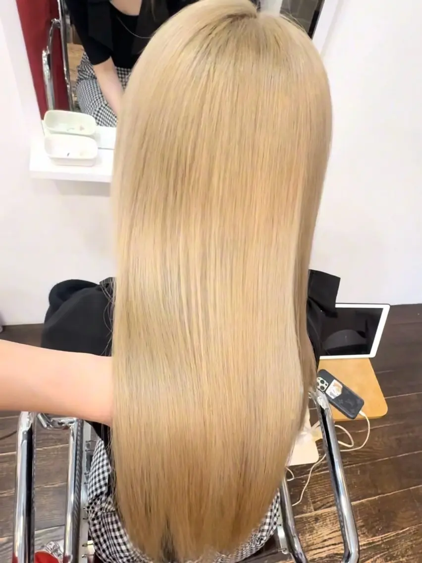 ロング カラー 🌻名古屋🌻 🫧ハイトーン🫧のヘアスタイル