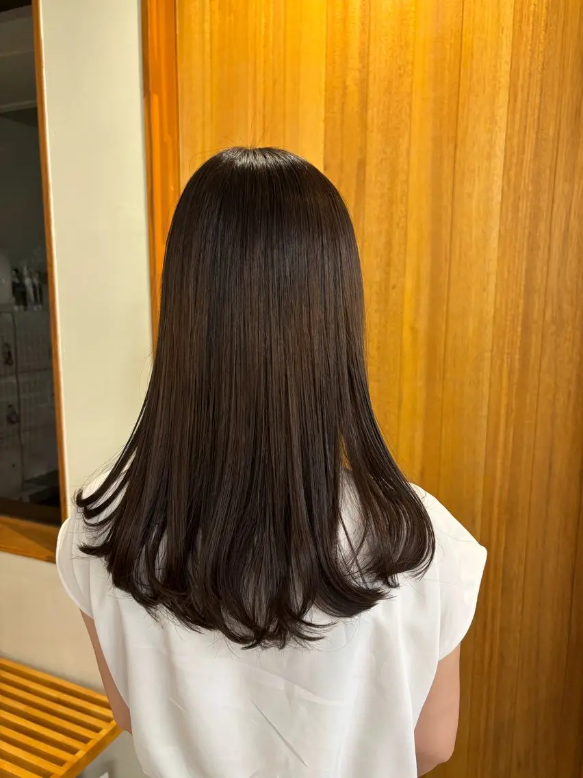 セミロング 村田 杏のヘアスタイル