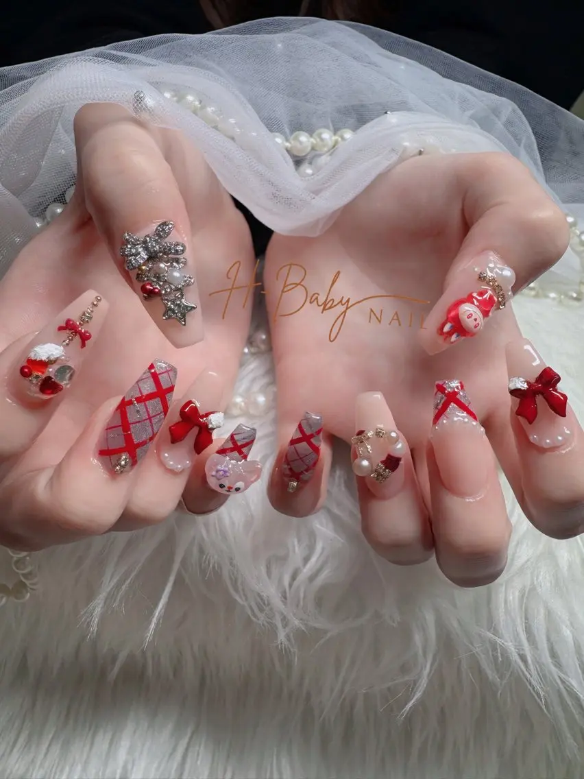 ネイル フレンチネイル ジェルネイル ガラスフレンチ ハロウィン ハート ハンドネイル H.baby Nail Salonのネイルデザイン