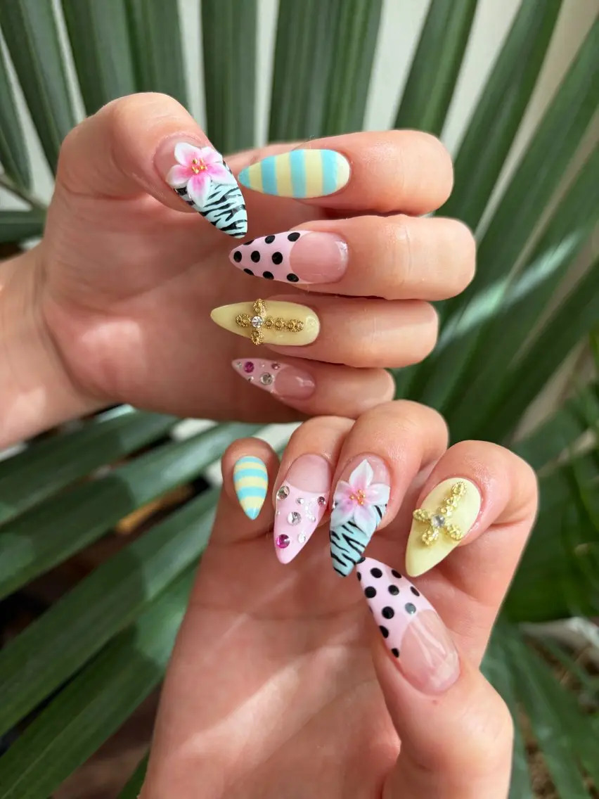 ネイル ハンドネイル 🌞💜 KAORI 🌴のネイルデザイン