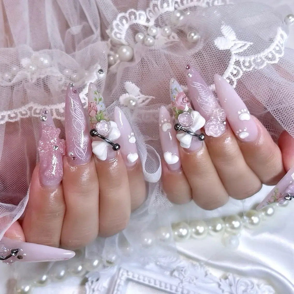ネイル 長さ出し キラキラネイル 韓国ネイル ロングネイル マグネットネイル ハンドネイル Josie nail salonのネイルデザイン