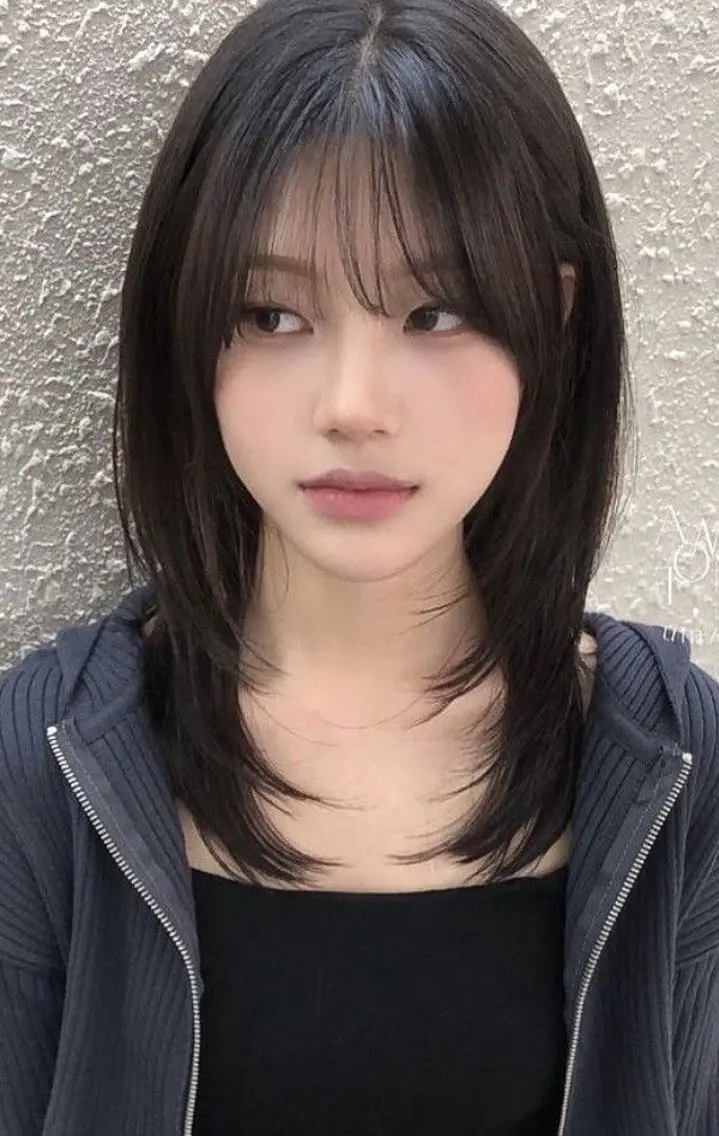 セミロング レイヤーカット 似合わせボブカット /亜海のヘアスタイル