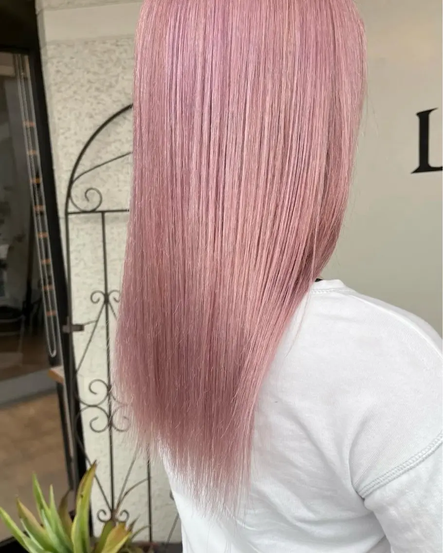 ロング カラー ピンクカラー カット ヘアカラー トリートメント 谷口晴美 ピンク / 透明感カラーのヘアスタイル