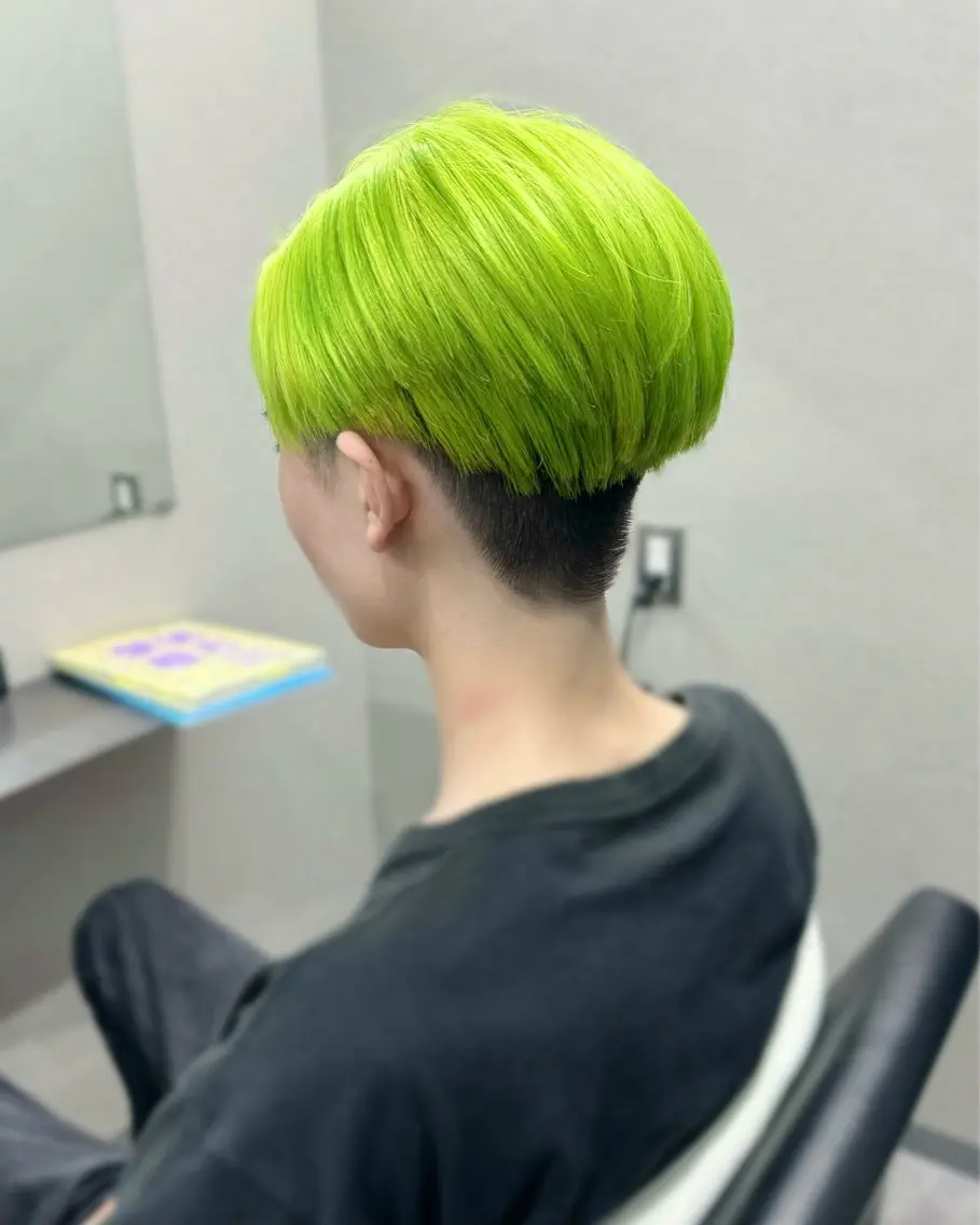ショート ヘアカラー Okayu .のヘアスタイル
