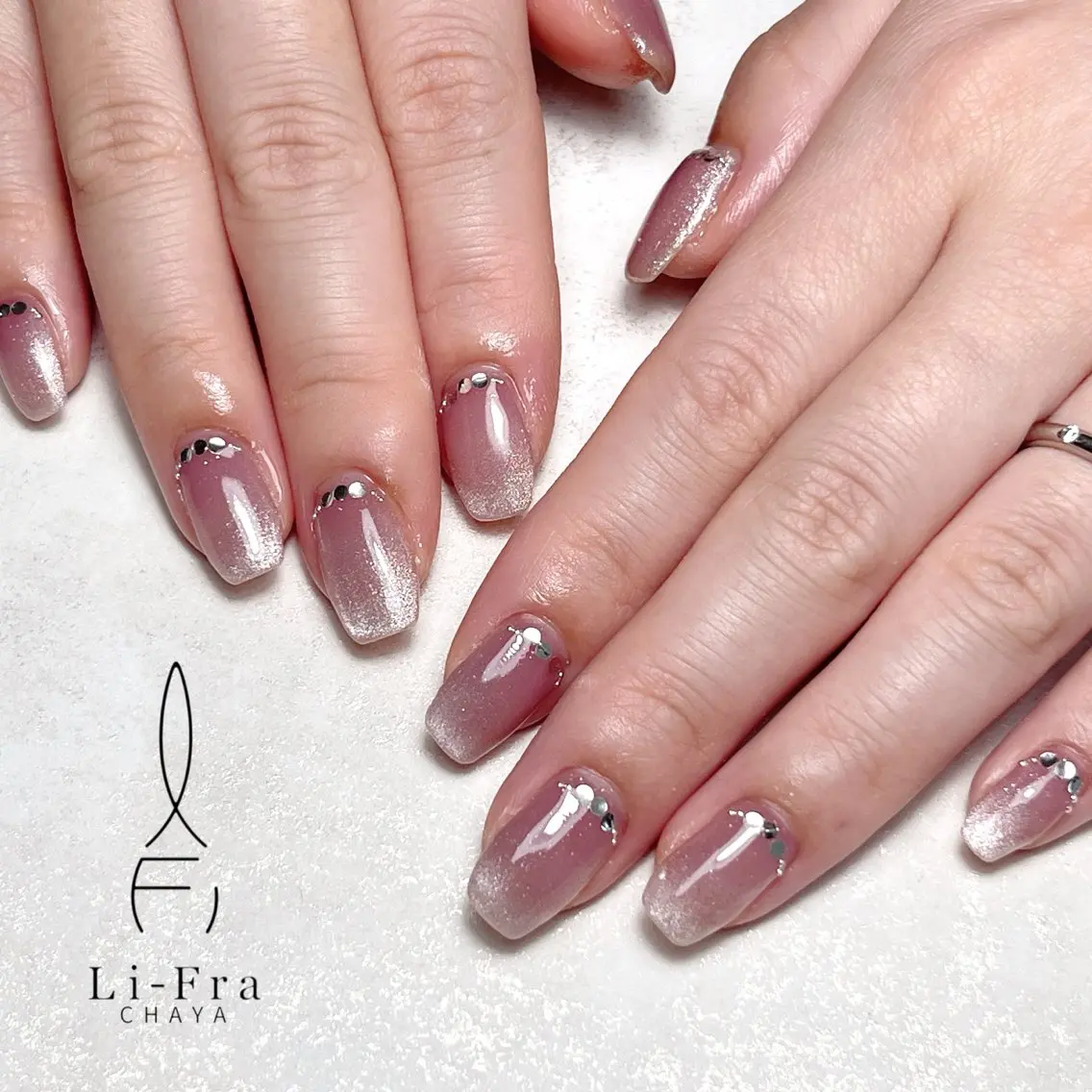 ネイル ハンドネイル フットネイル Li-Fra JINNOのネイルデザイン