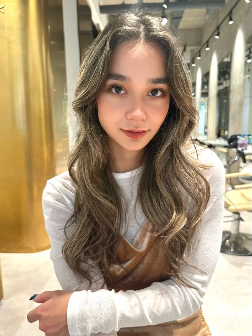 ロング カラー カット ヘアカラー トリートメント ☀️海外レイヤー 🇺🇸/ヒナコのヘアスタイル