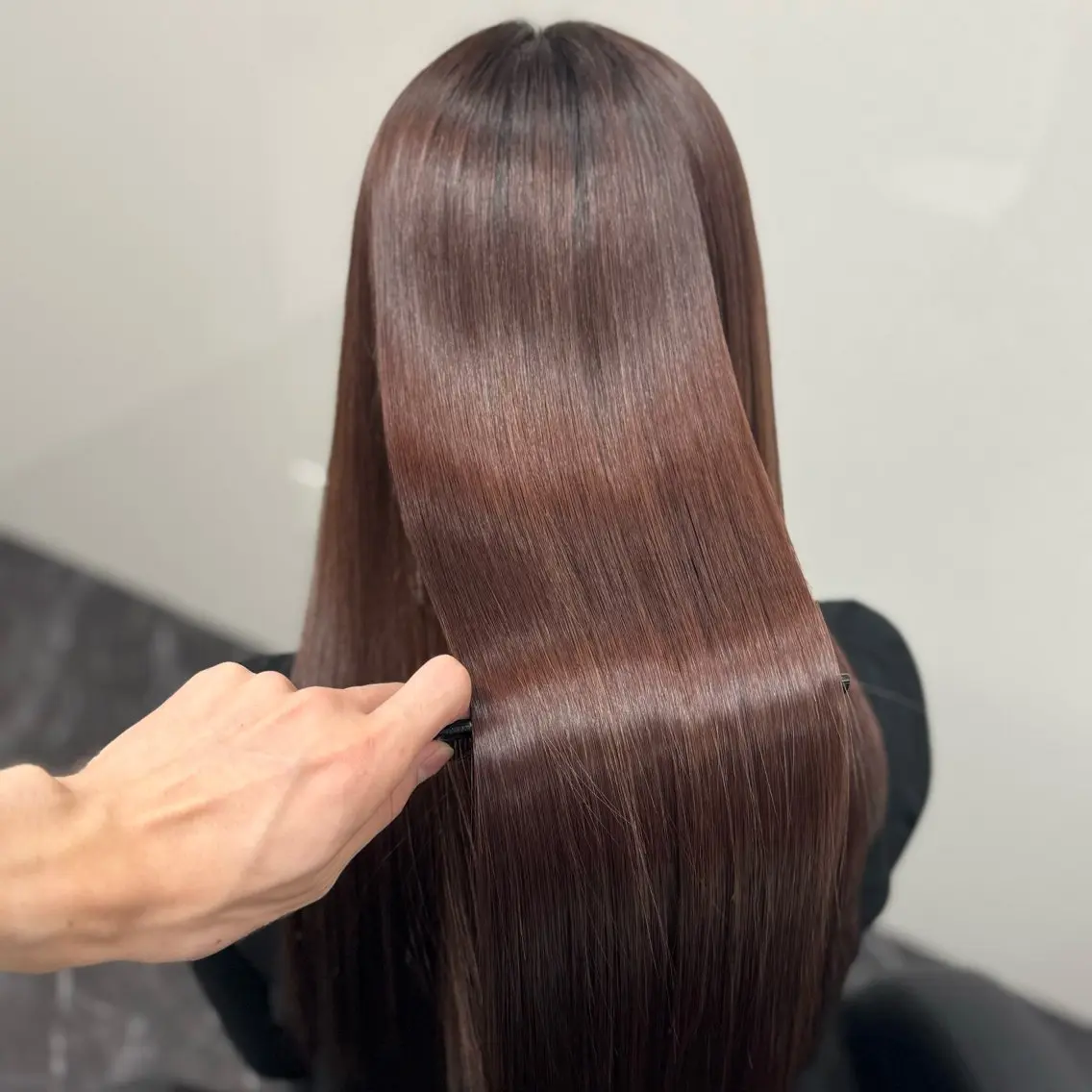 ロング カラー パーマ ヘアアレンジ メンズ キッズ メンズ韓国風 黒髪 ブルーカラー ブルーブラック レッドカラー 髪質改善Ⅰ透明感 艶カラーⅠたつやのヘアスタイル