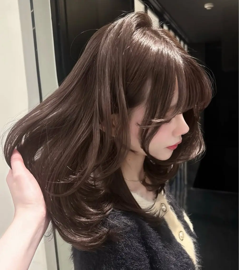 ミディアム Ayuri♡ ミディアムレイヤーのヘアスタイル