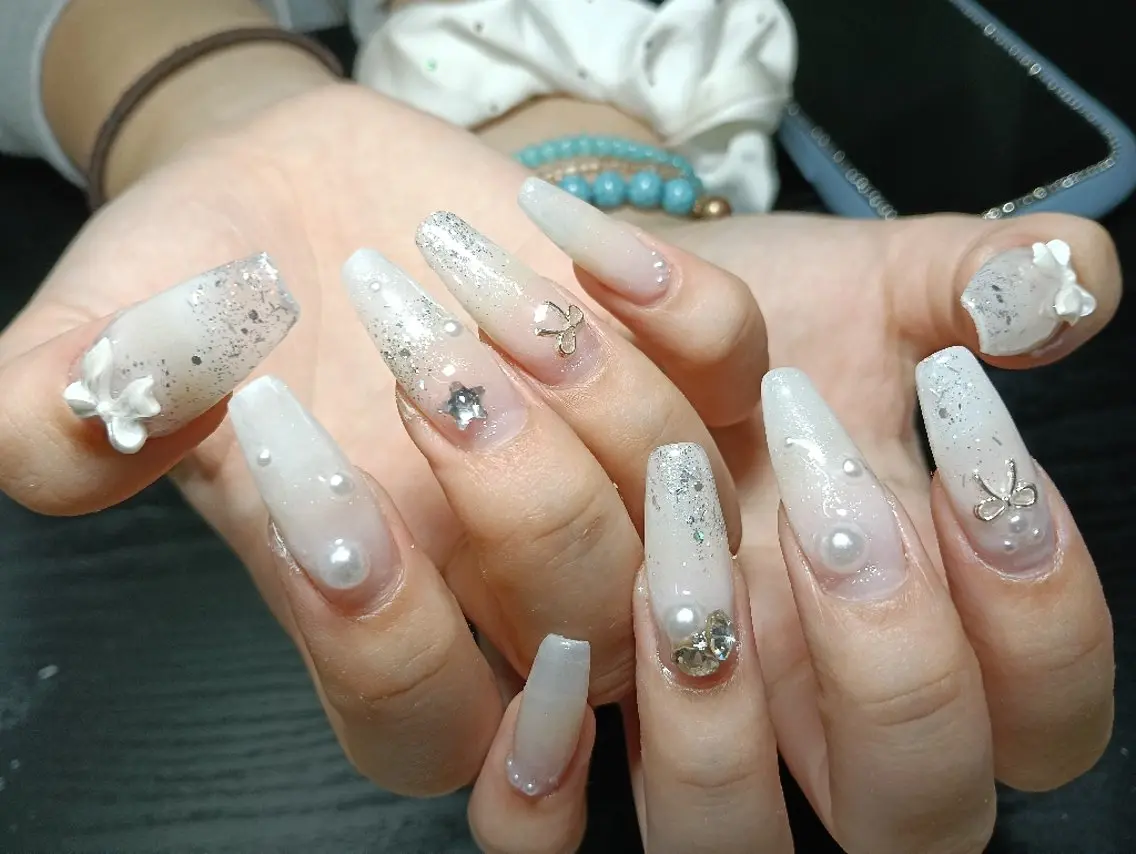 ネイル ハンドネイル 菫Nails🌝 夜間サロンのネイルデザイン