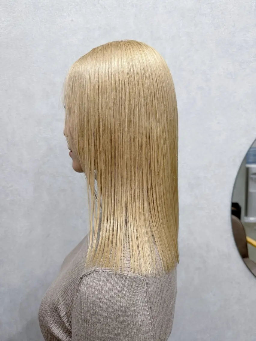 ミディアム カラー ブロンド ヘアカラー トリートメント AiM 大名　似合わせカットのヘアスタイル
