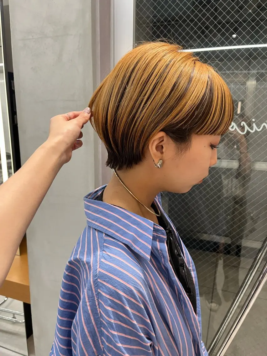 ショート カラー 縮毛矯正ボブ&顔まわ レイヤー♡TOMOEのヘアスタイル