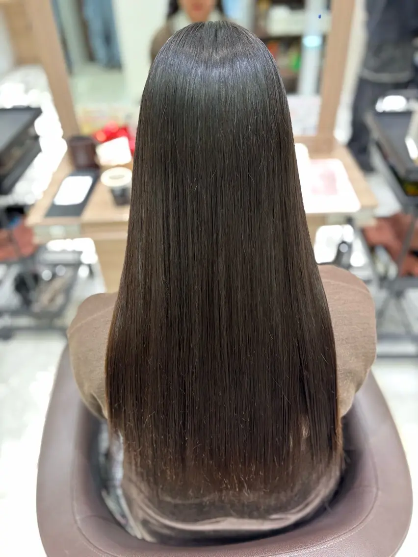 ロング パーマ カット 縮毛矯正 トリートメント ヘッドスパ 🐈‍⬛SARA🎀 縮毛矯正のヘアスタイル
