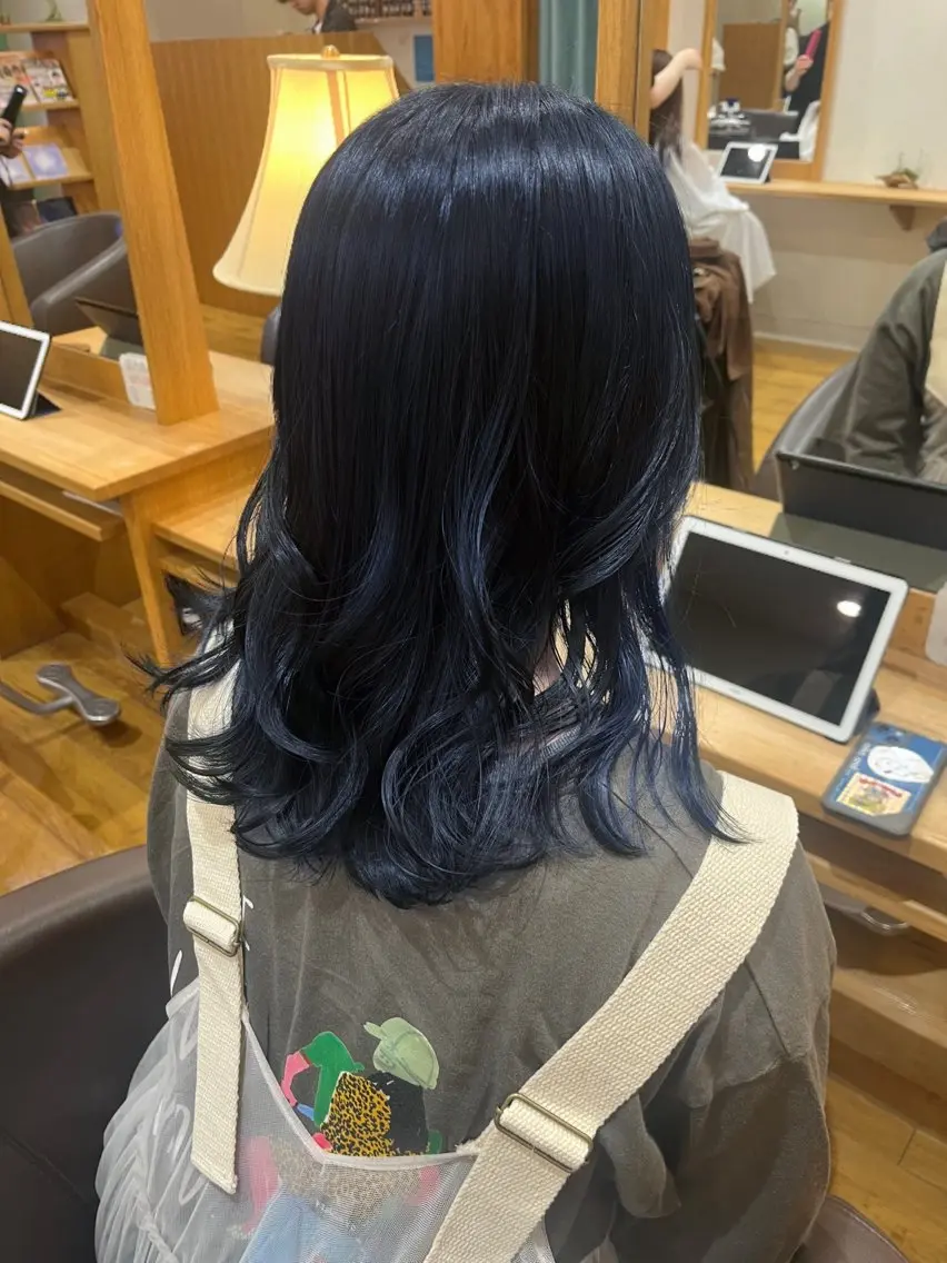ミディアム カット ヘアカラー トリートメント 若林 季京のヘアスタイル