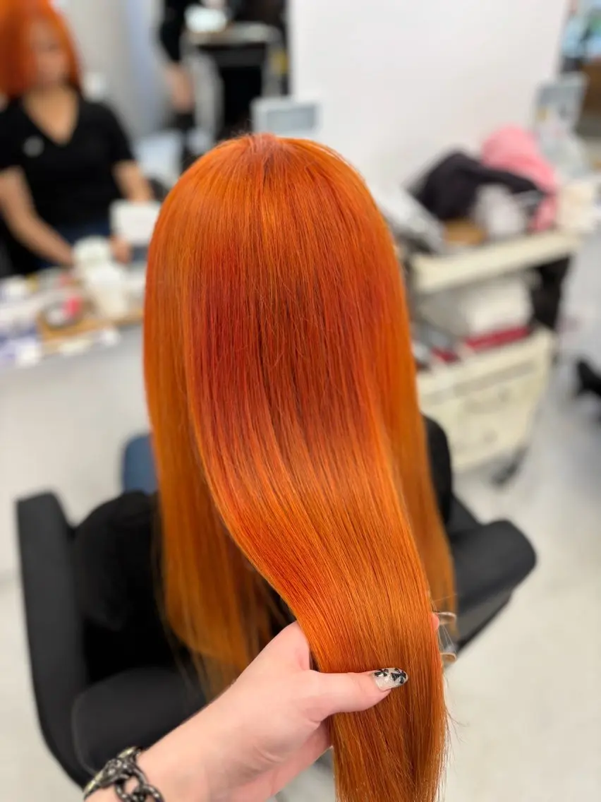 セミロング カラー カット ヘアカラー ❤️🔥ハイトーン /レイヤー/IORIのヘアスタイル