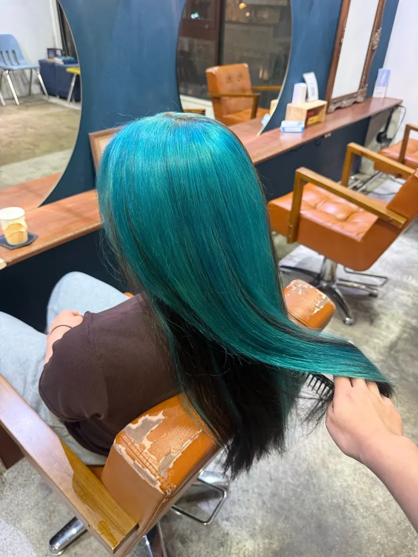 ロング カラー ヘアカラー トリートメント ヘアセット 佐々木 里紗のヘアスタイル
