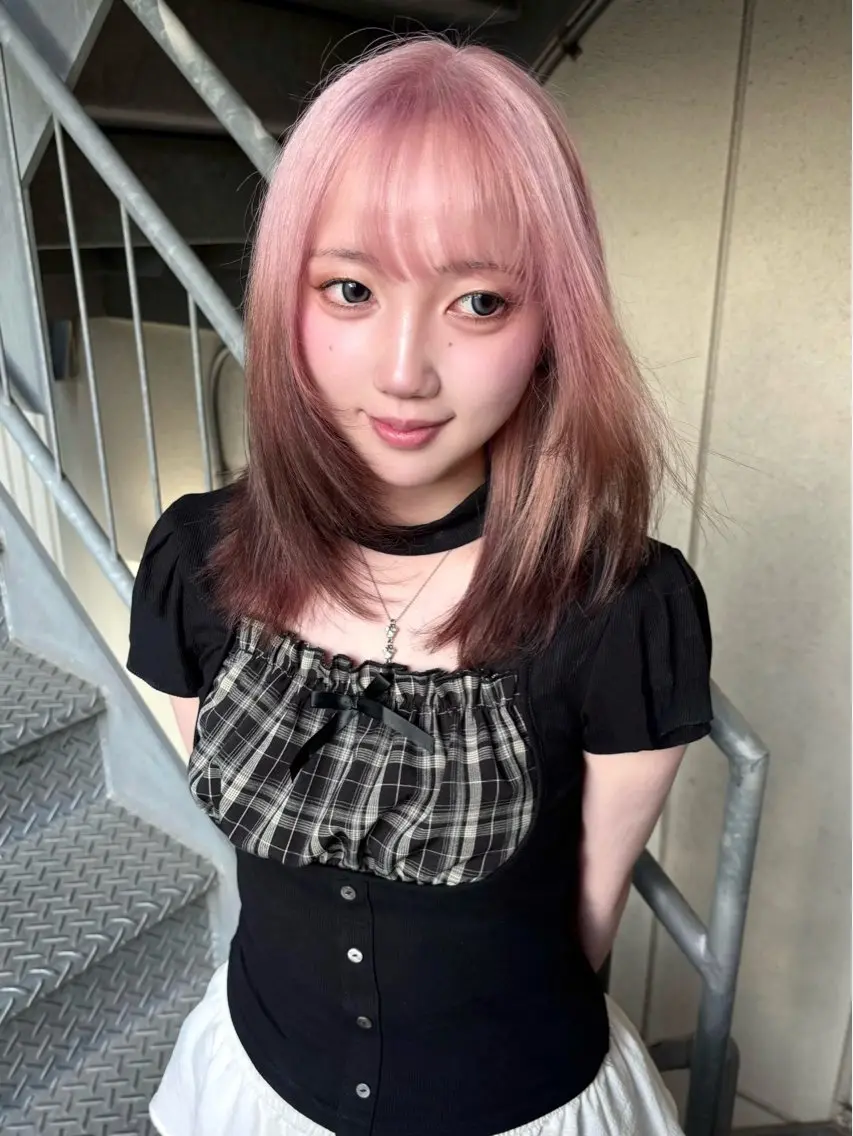 ミディアム カラー ブリーチ ブラウンカラー ピンクカラー ヘアカラー トリートメント 名古屋/栄/ カラー/はるなのヘアスタイル