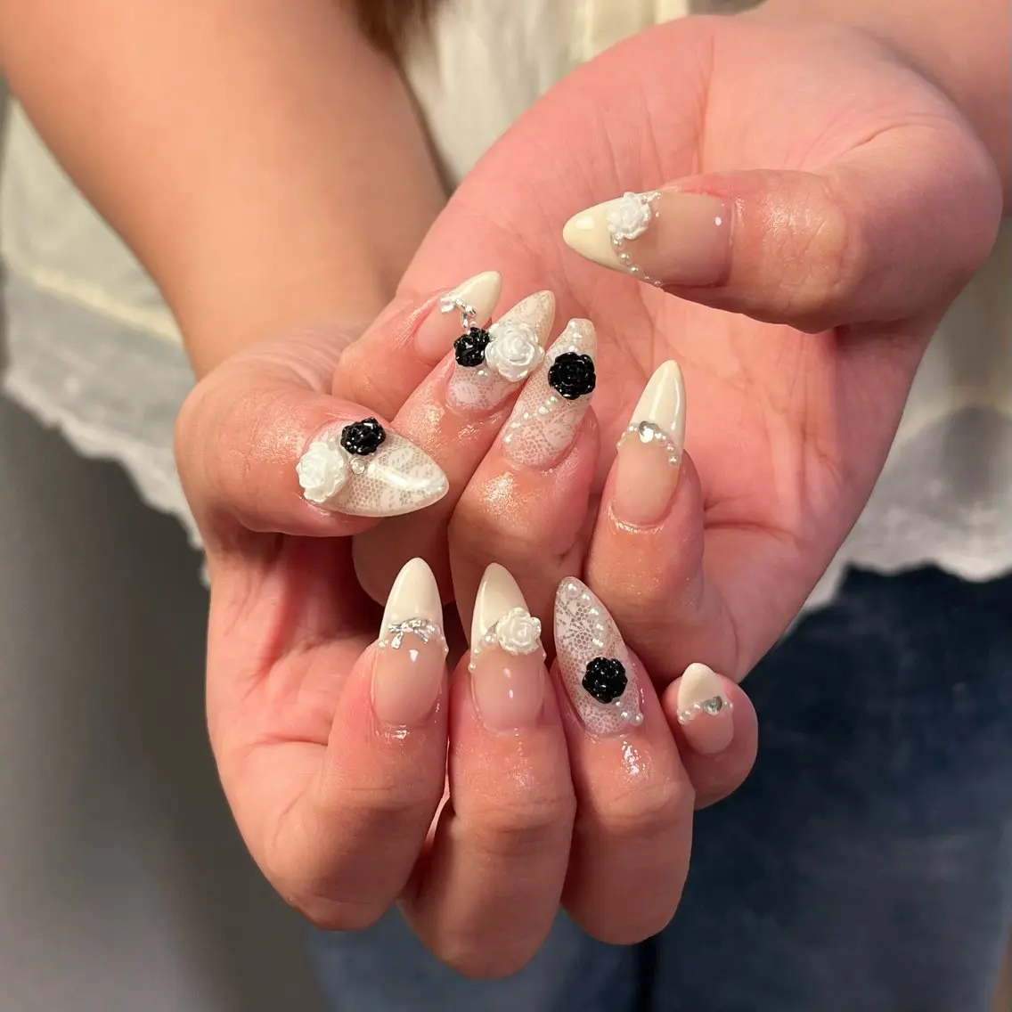 ネイル ハンドネイル フットネイル neroria nailのネイルデザイン