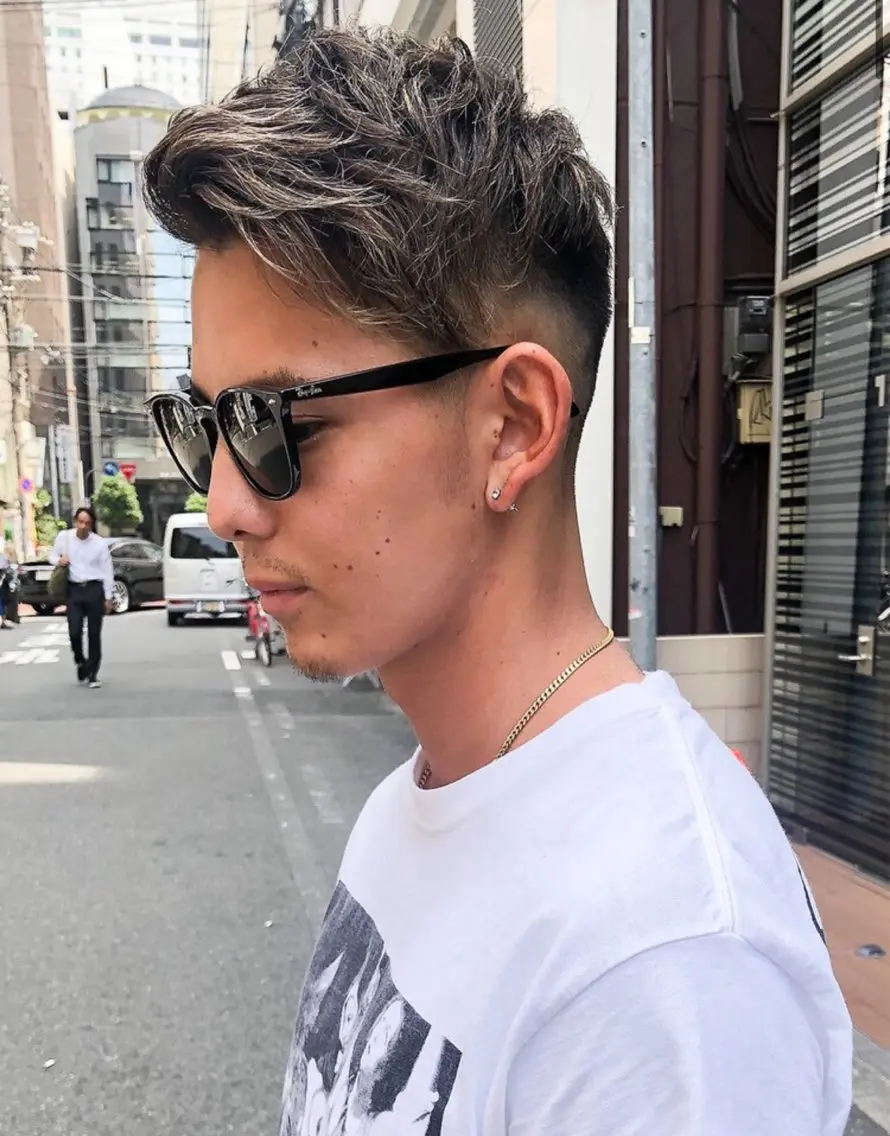 ショート 下方 研人のヘアスタイル
