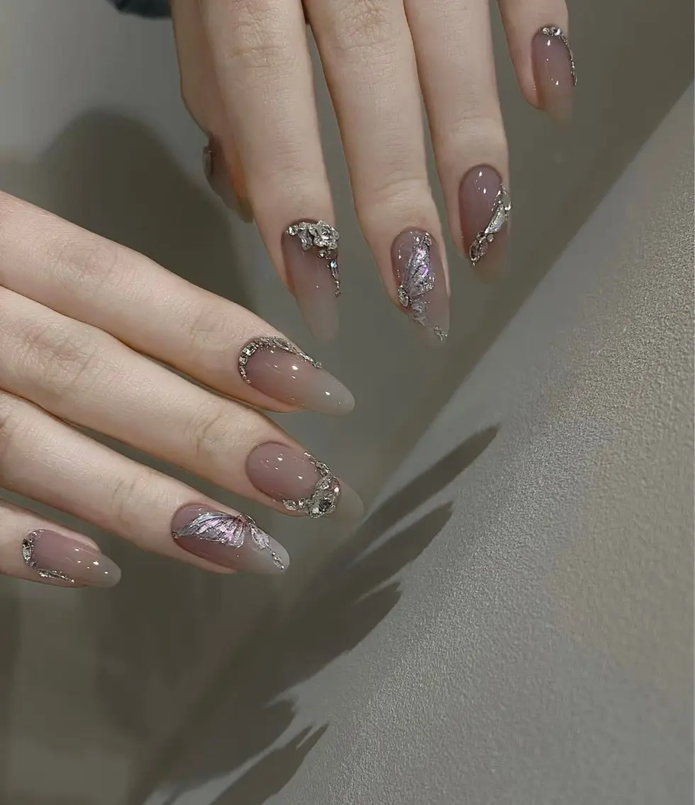 ネイル 長さ出し フレンチネイル ジェルネイル ガラスフレンチ 韓国ネイル Minette nailHuongのネイルデザイン