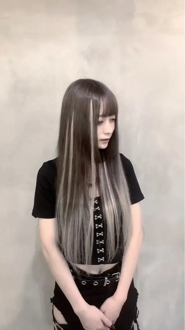 ロング プルエクステ エクステ ハイライト レイヤーカット ユウキ カットモデル様募集中のヘアスタイル
