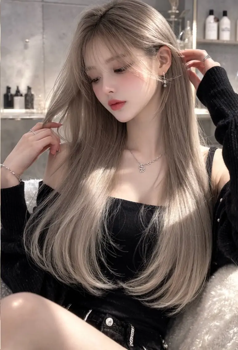 ロング カラー ベージュカラー ハイトーンカラー ホワイトベージュ 韓国風ヘア Sakuraෆ˚* 透け感ベージュ🥨のヘアスタイル
