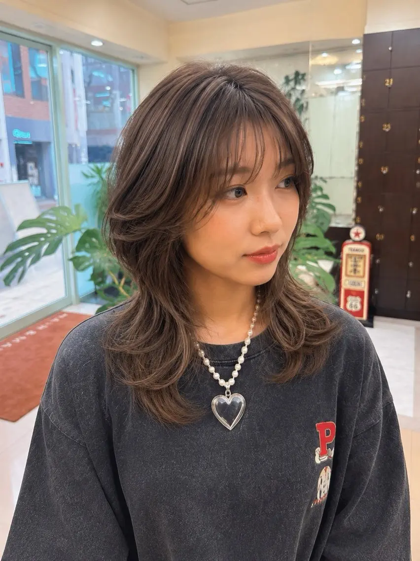 セミロング ヘアカラー カジタ ナミのヘアスタイル