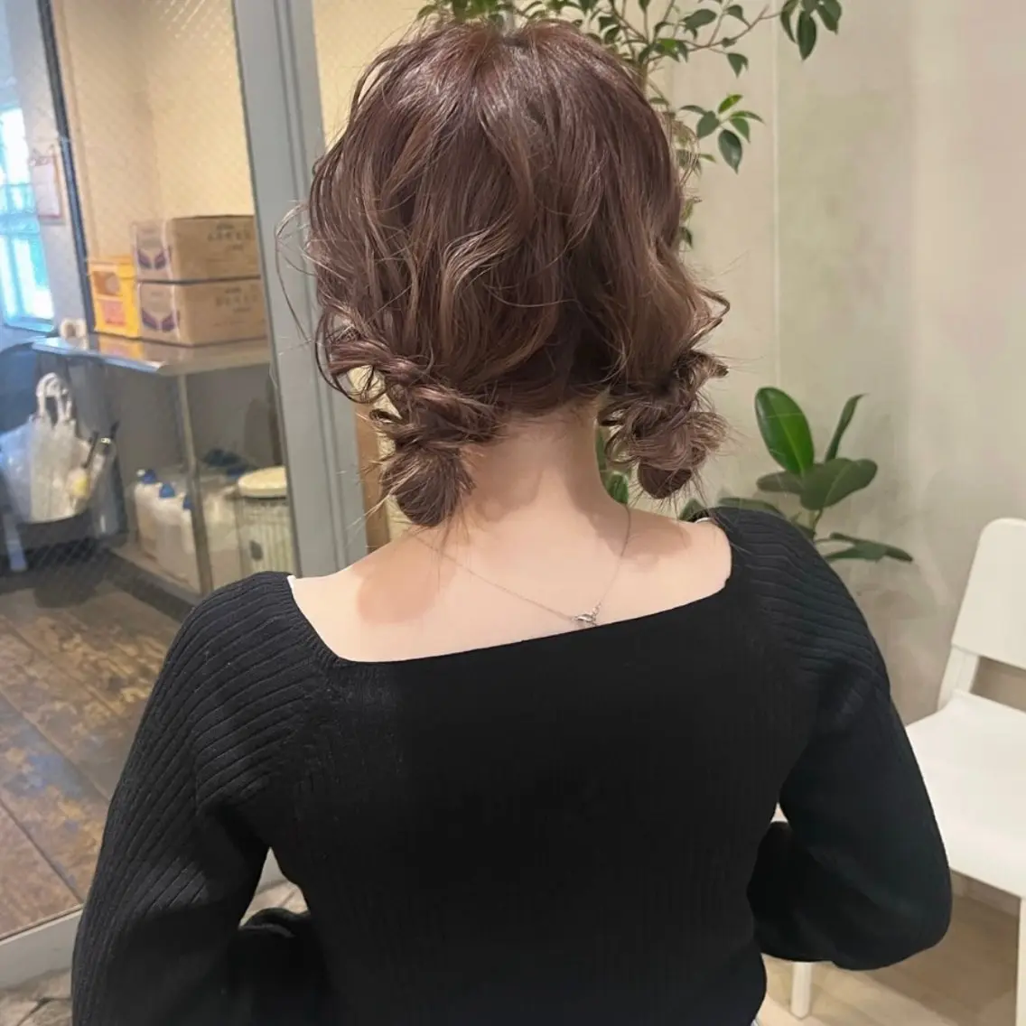 セミロング ヘアアレンジ お団子ヘア ヘアセット SiLO yuri andoのヘアスタイル