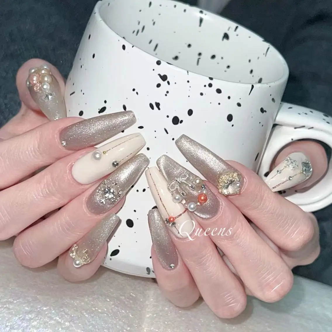 ネイル ハンドネイル Queens ひなのネイルデザイン