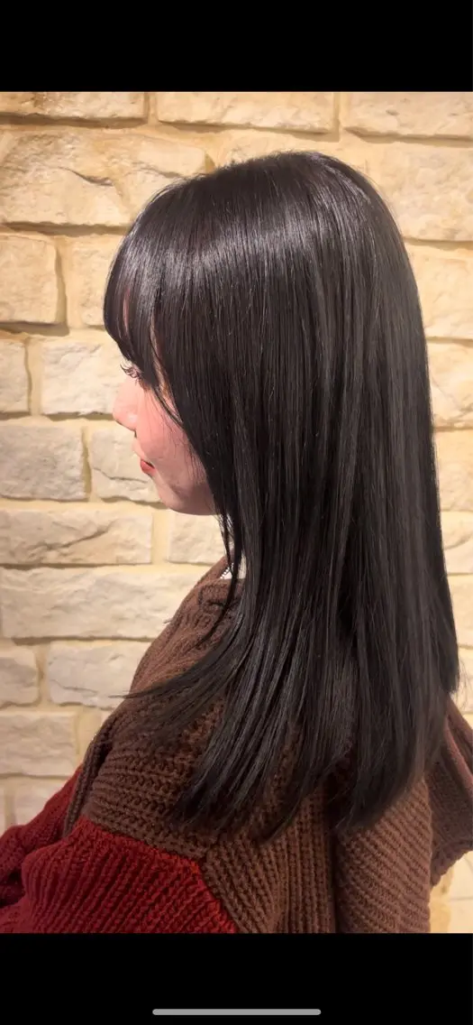 セミロング 透明感カラー🫧 ミクのヘアスタイル
