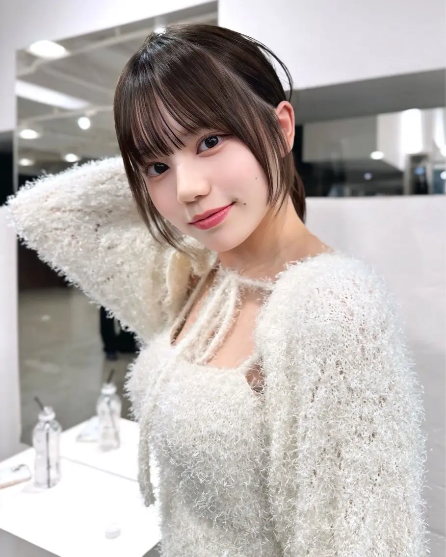セミロング けんけん cachecacheのヘアスタイル