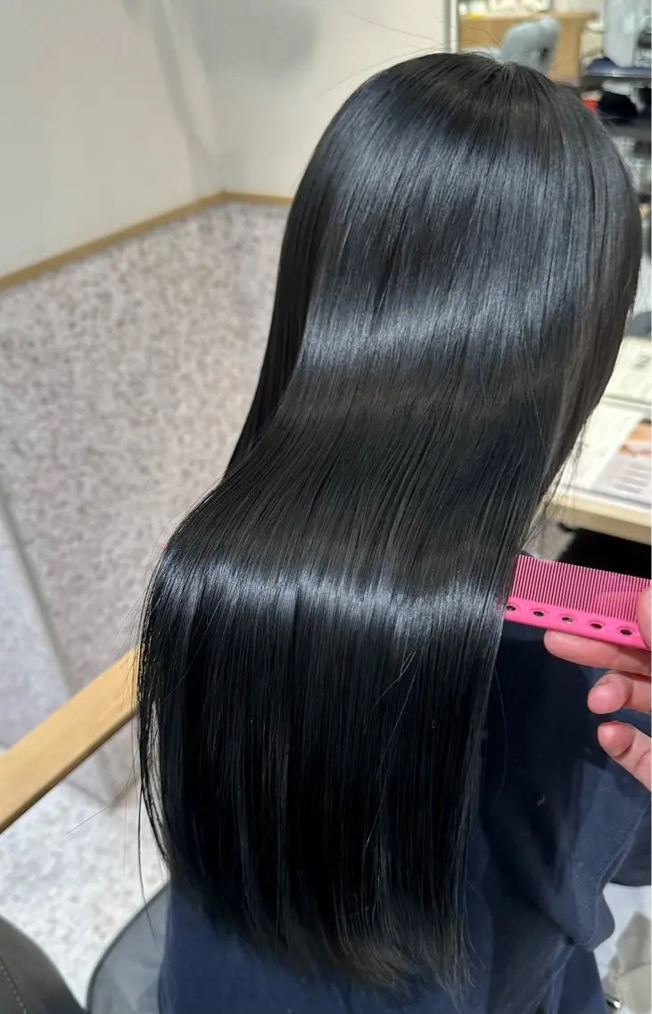 ミニモ学割U24【就活生にも🙆♀️】 🖤ツヤツヤ暗髪カラー🖤の写真