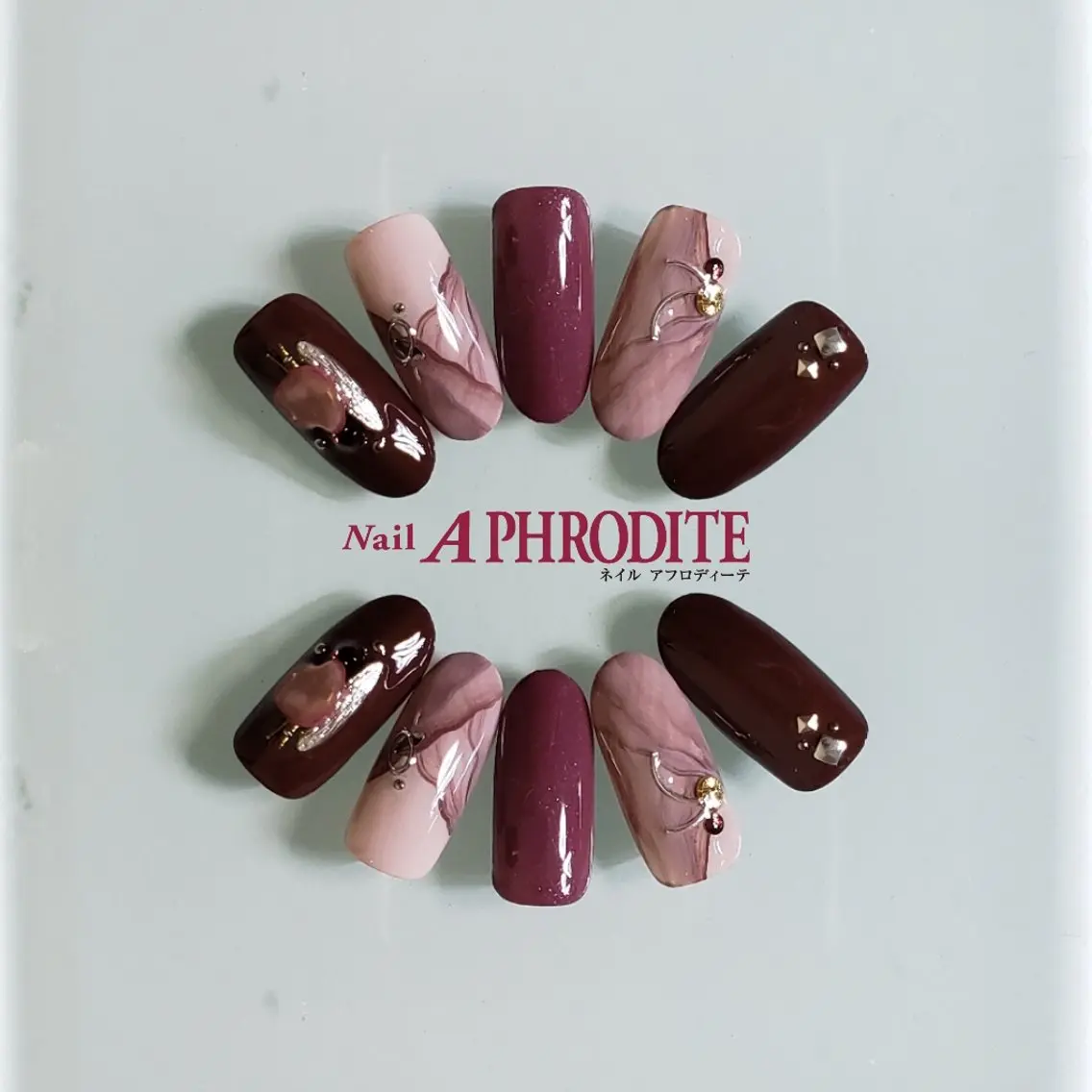 ネイル ジェルネイル ニュアンスネイル スカルプネイル ソフトジェル ネイルチップ ハンドネイル Nail Aphroditeのネイルデザイン