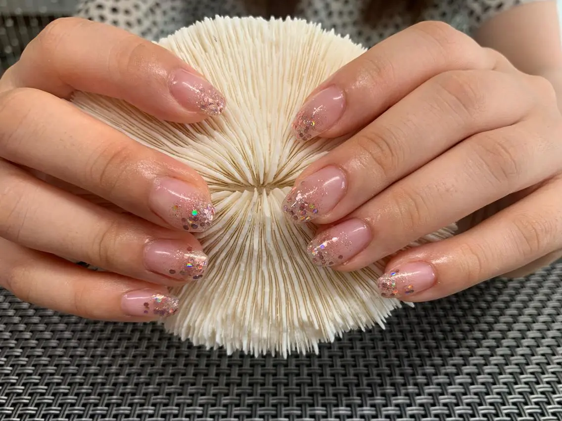 ネイル ジェルネイル ハート ラメ(グリッター) ラメグラデーション スカルプネイル ハンドネイル ハンドケア Kira Nailのネイルデザイン